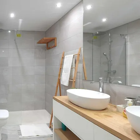 2033 Modern 3 Bed Large Terrace With Sun Loungers Marbella