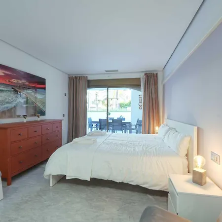 2033 Modern 3 Bed Large Terrace With Sun Loungers * Marbella