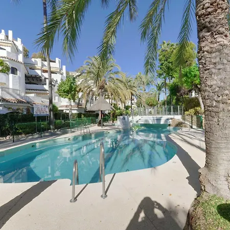 Apartment 2033 Modern 3 Bed Large Terrace With Sun Loungers Marbella