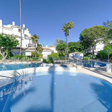 Apartment 2033 Modern 3 Bed Large Terrace With Sun Loungers Marbella