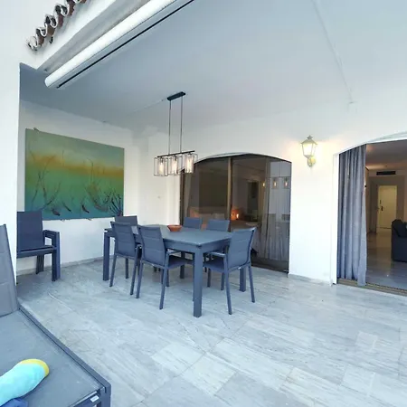 Apartment 2033 Modern 3 Bed Large Terrace With Sun Loungers *