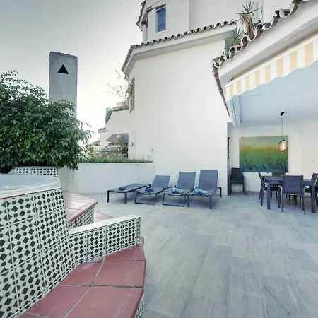 Apartment 2033 Modern 3 Bed Large Terrace With Sun Loungers Marbella