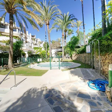 Apartment 2033 Modern 3 Bed Large Terrace With Sun Loungers *
